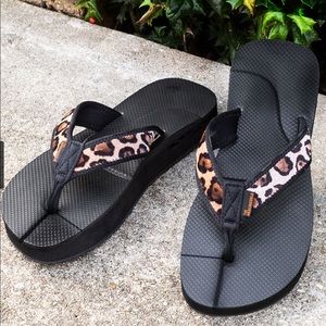 Size 11.5 Leopard Print . Planter Fasciitis Recovery Flip Flops